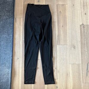 Cross over waist leggings size sm